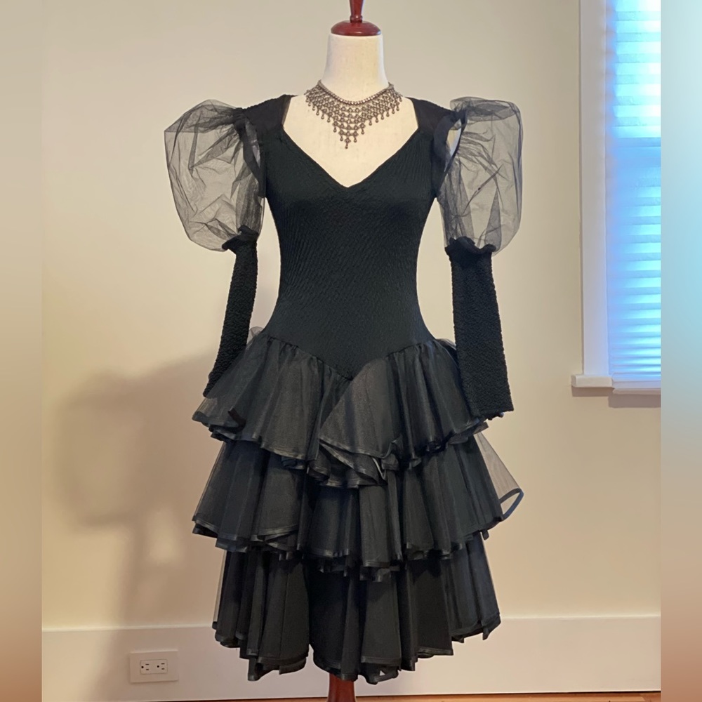 BLACK DRESS W 1980s poof shoulders
